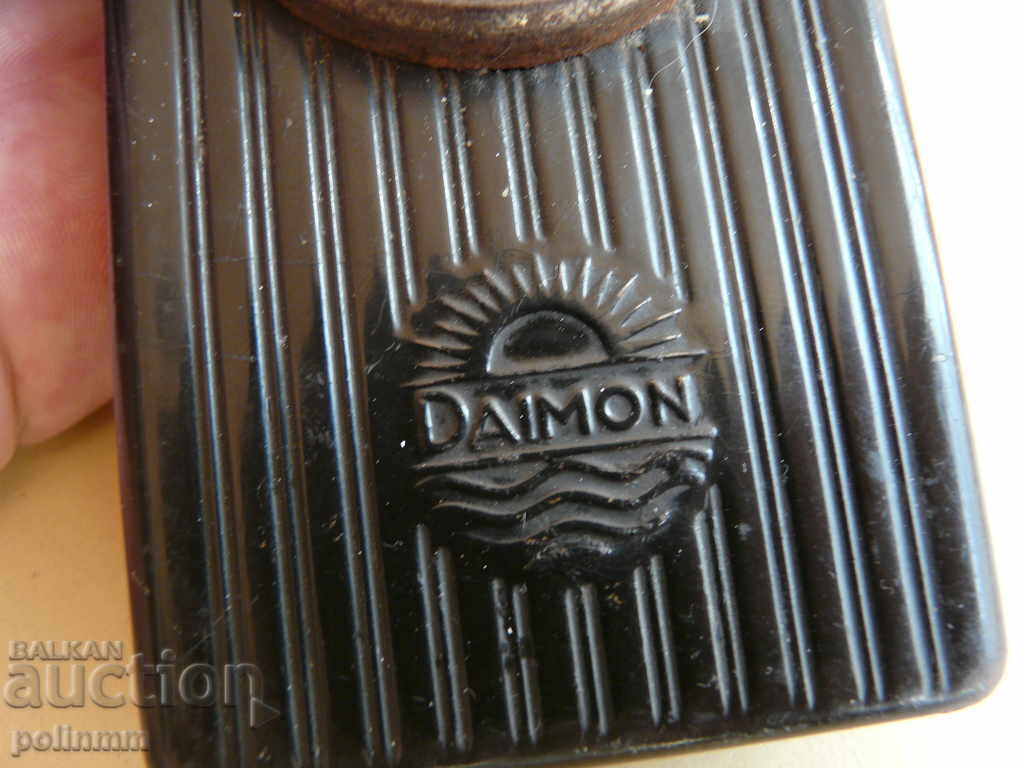 Collectible flashlight DAIMON - 2 with price 45.00 BGN | € 23.01 Collectible flashlight DAIMON - 2 with price 45.00 BGN | € 23.01