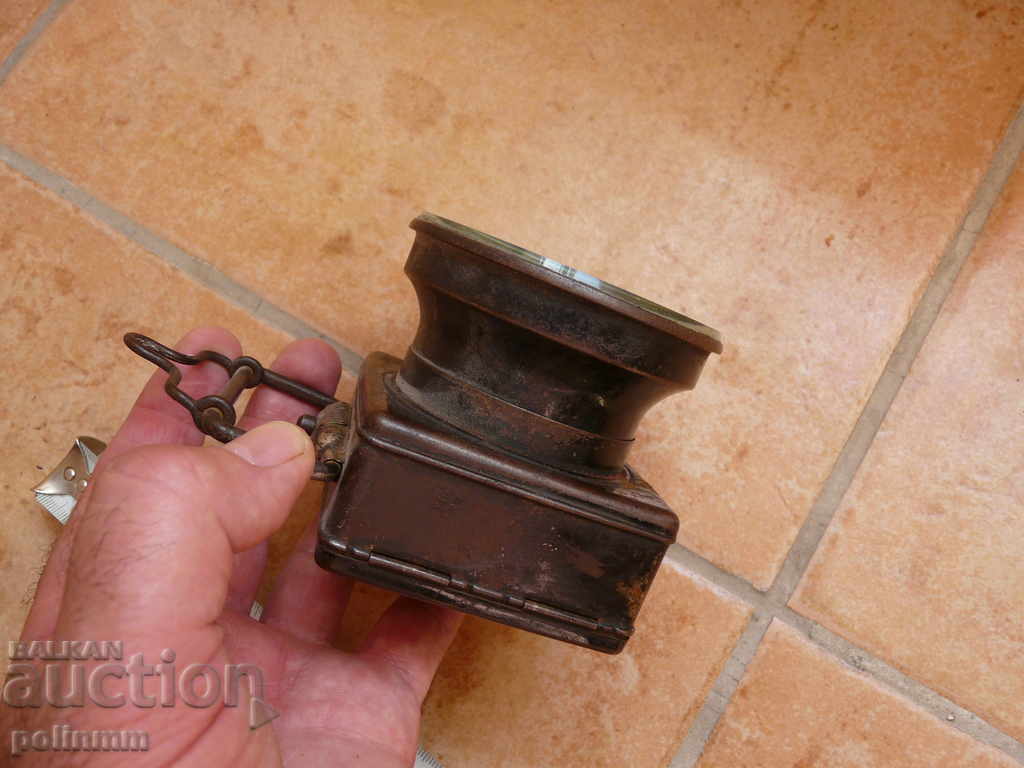 Lanternă de colecție DAIMON - 4 cu preț 50.00 BGN | € 25.56 Lanternă de colecție DAIMON - 4 cu preț 50.00 BGN | € 25.56