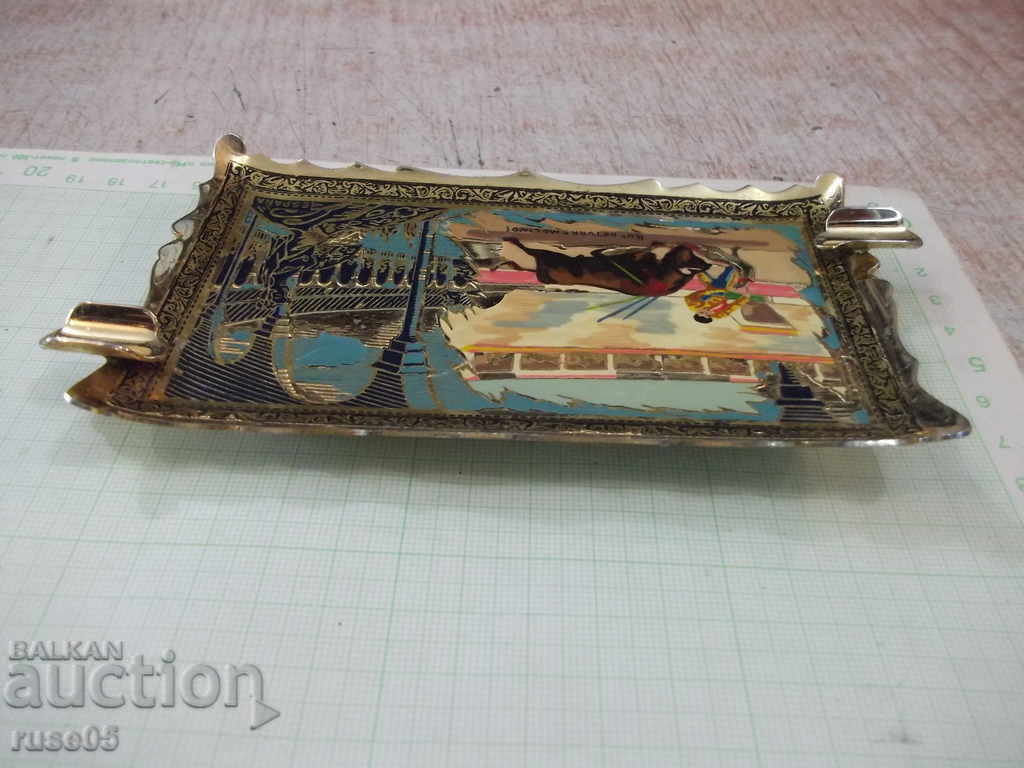 Доставка на Пепелник метален испански Доставка на Пепелник метален испански