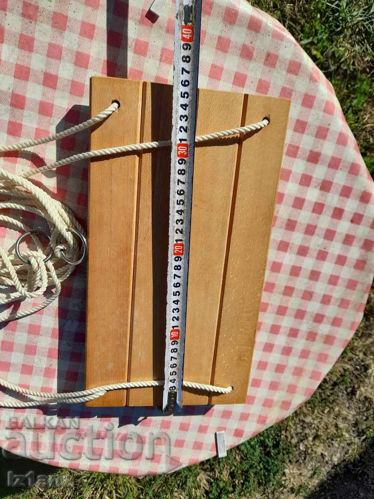 Παράδοση Παλιά παιδική ξύλινη κούνια Παράδοση Παλιά παιδική ξύλινη κούνια