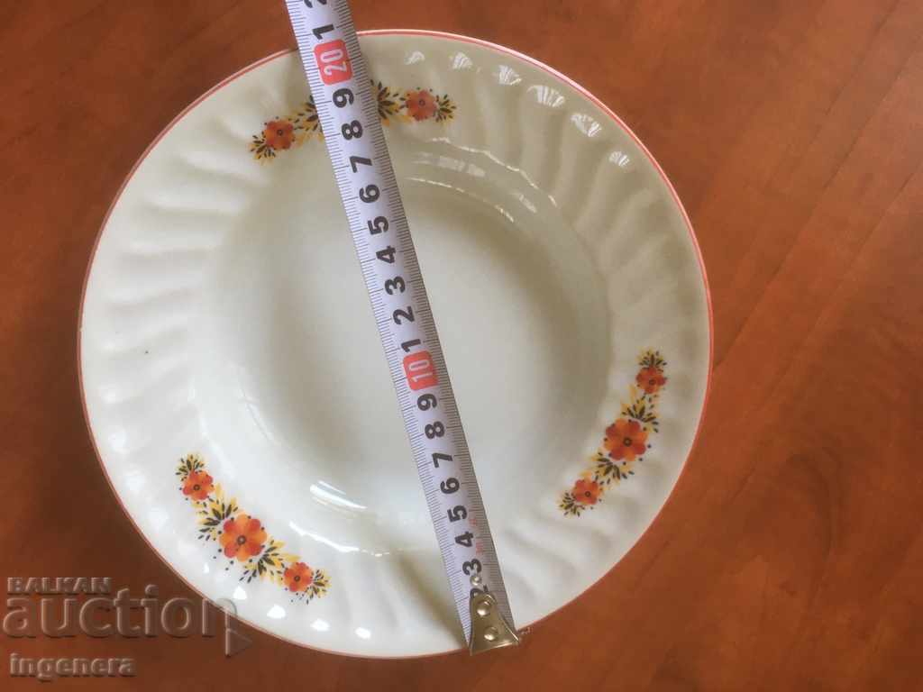 FARFURIE VECHE DIN PORȚELAN ADÂNCĂ BULGARIA cu preț € 2.60 | 5.09 BGN