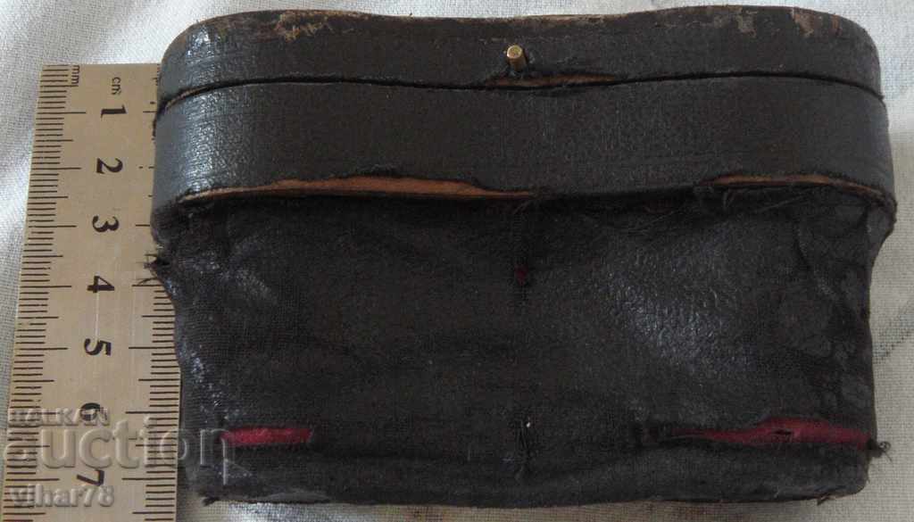 Доставка на театрален бинокъл