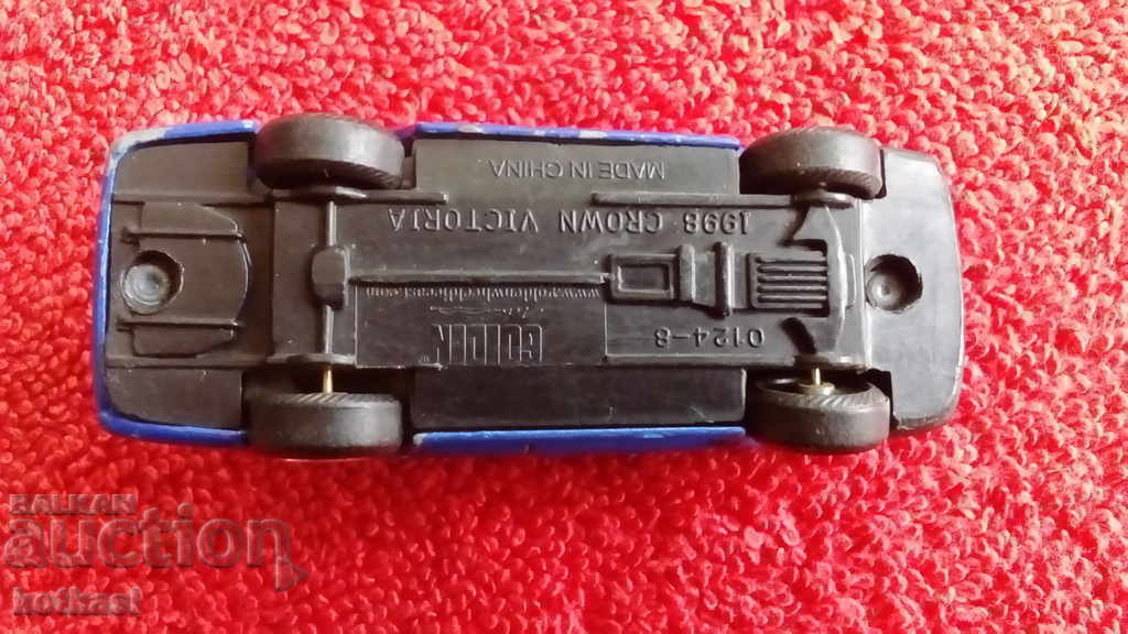 Old small solid metal car - 7 Old small solid metal car - 7