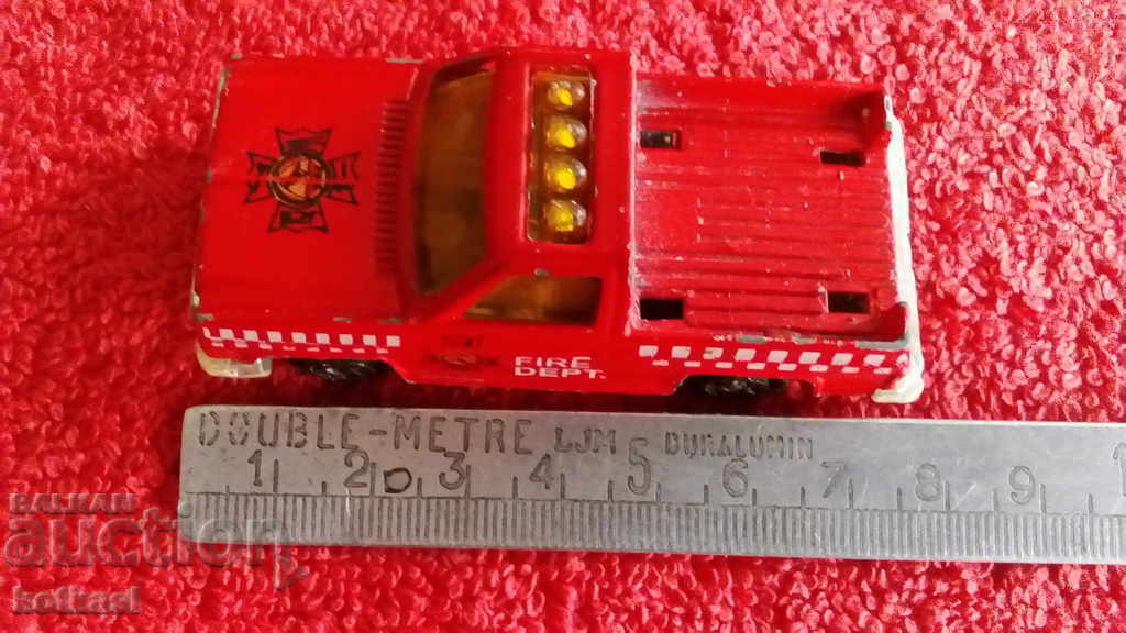 Mașină mică din metal vechi China Mașină mică din metal vechi China