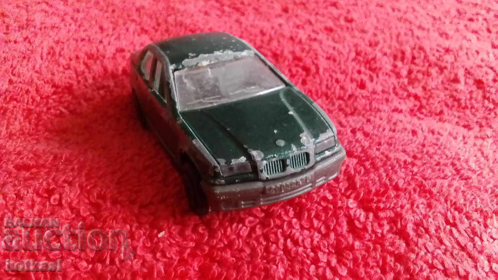 Auction Old small metal car BMW 1/58 MAJORETTE Auction Old small metal car BMW 1/58 MAJORETTE