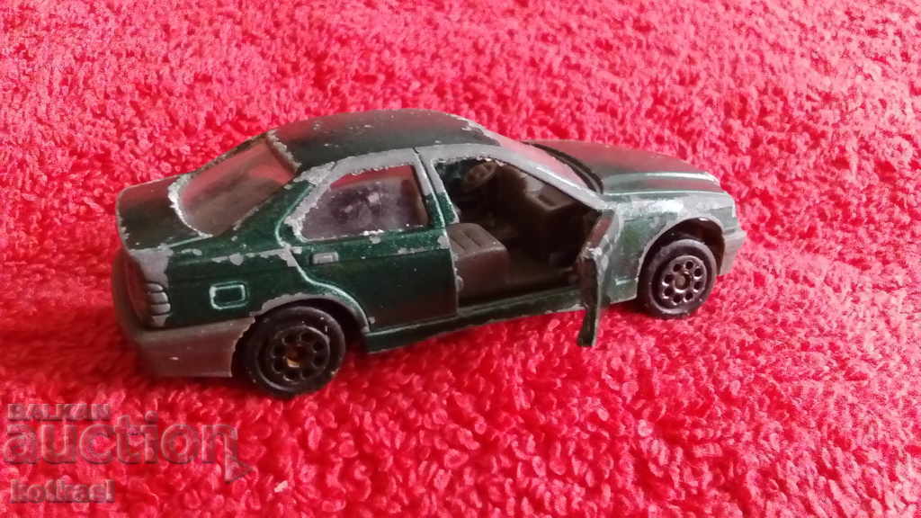 Delivery of Old small metal car BMW 1/58 MAJORETTE Delivery of Old small metal car BMW 1/58 MAJORETTE