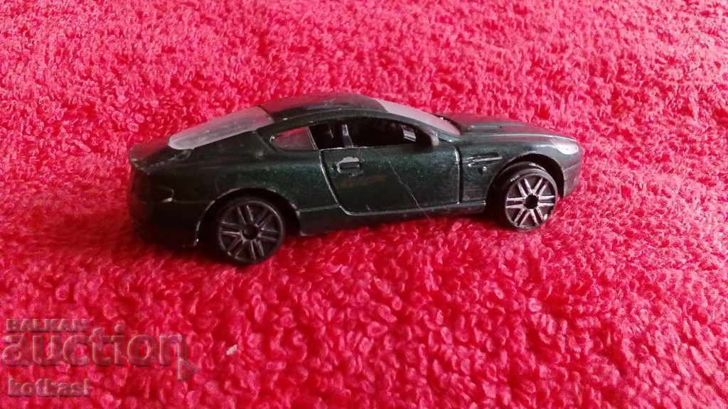 Delivery of Small Old Aston Martin China