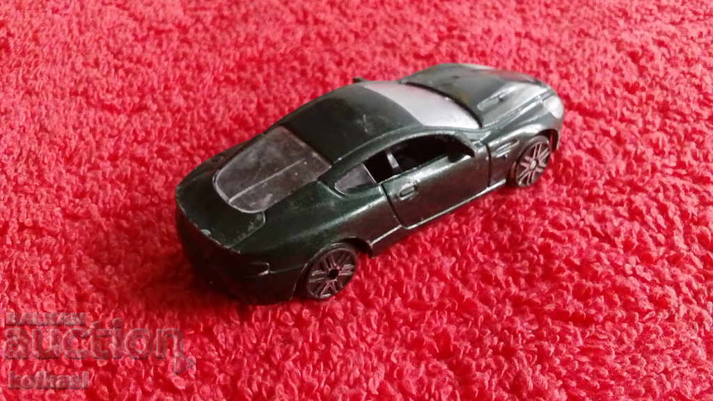 Small Old Aston Martin China - 7