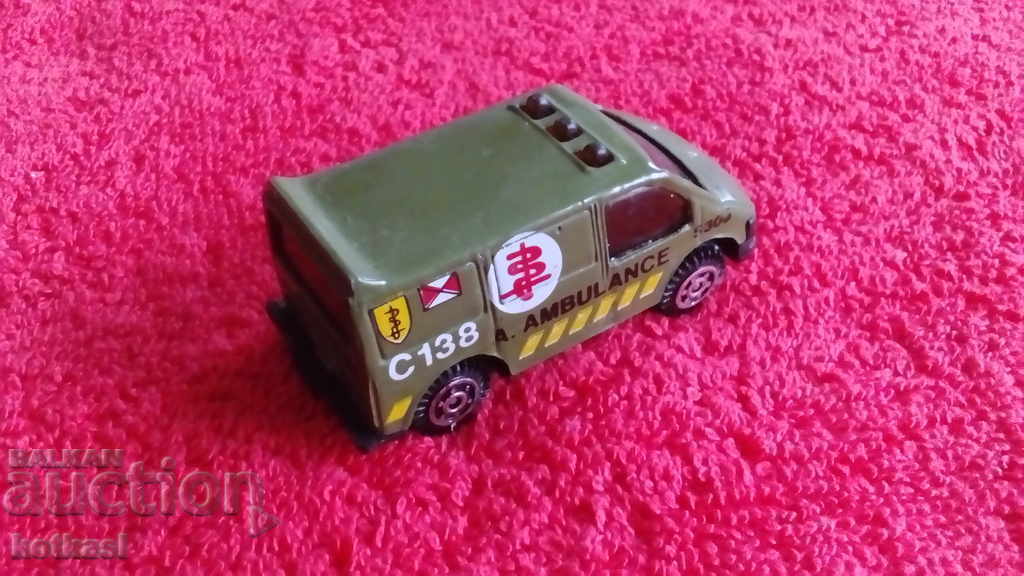 Mașină mică din metal Autobuz AMBULANȚĂ - 7 Mașină mică din metal Autobuz AMBULANȚĂ - 7