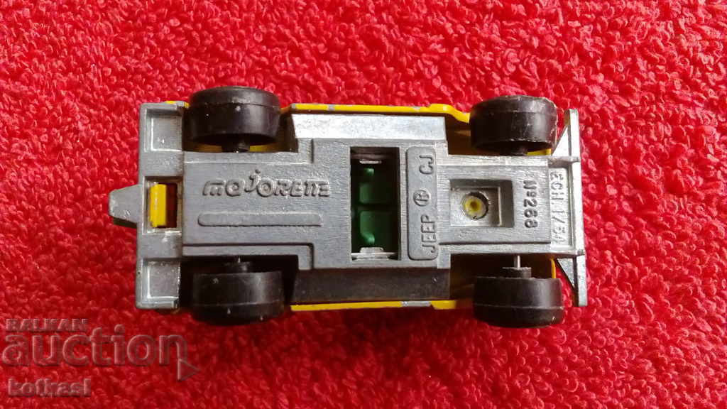 Παλιό μικρό μεταλλικό Jeep 1/54 MAJORETTE - 6 Παλιό μικρό μεταλλικό Jeep 1/54 MAJORETTE - 6