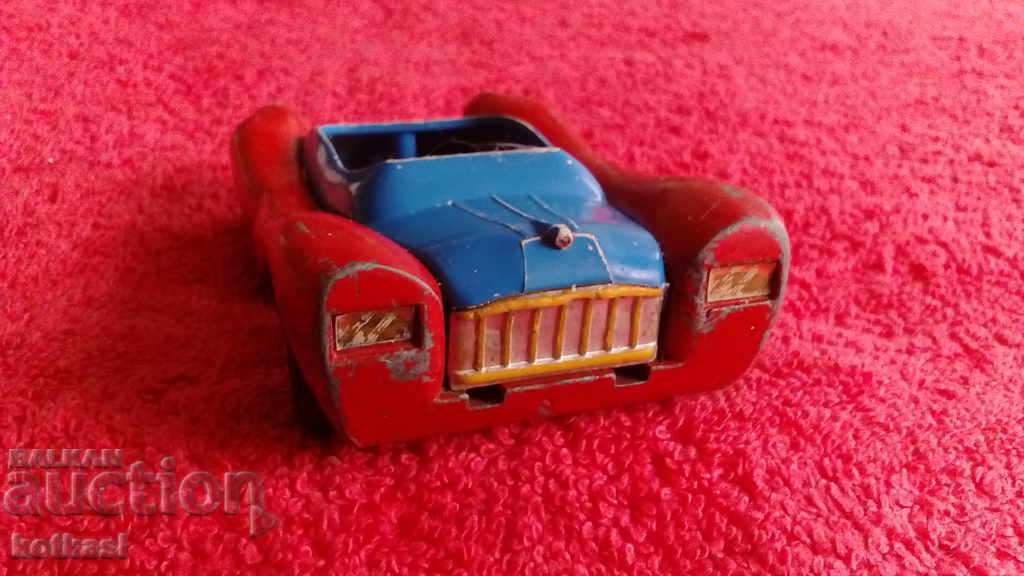 Auction Very massive metal car 162 g. ITALY Auction Very massive metal car 162 g. ITALY