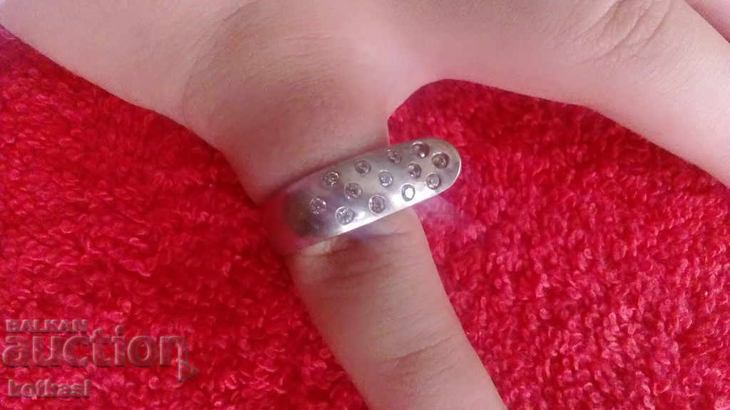 Auction Old silver ring 5.10 g. 925 with semi-precious stones Auction Old silver ring 5.10 g. 925 with semi-precious stones