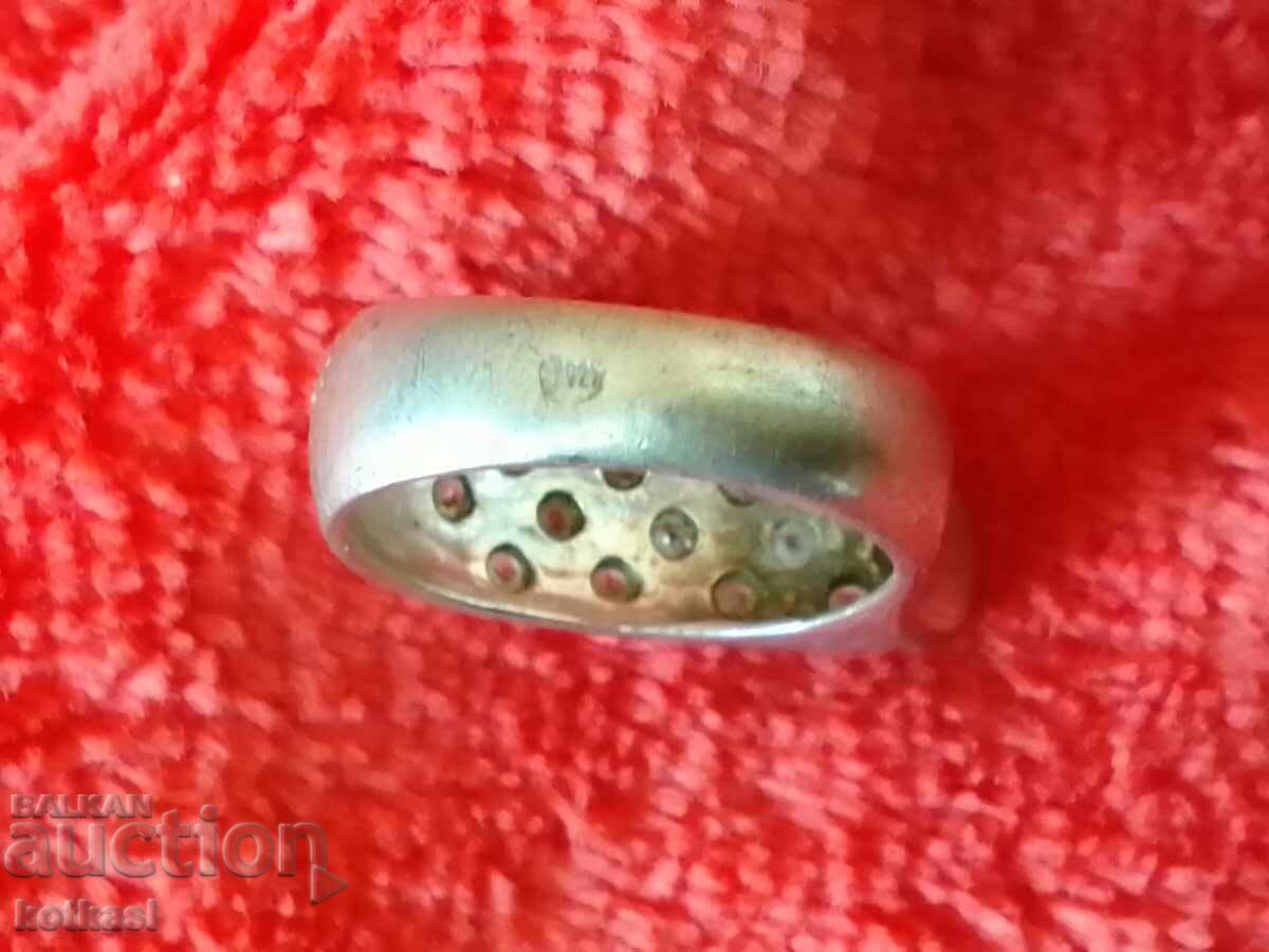 Auction  Old silver ring 925 with semi-precious stones