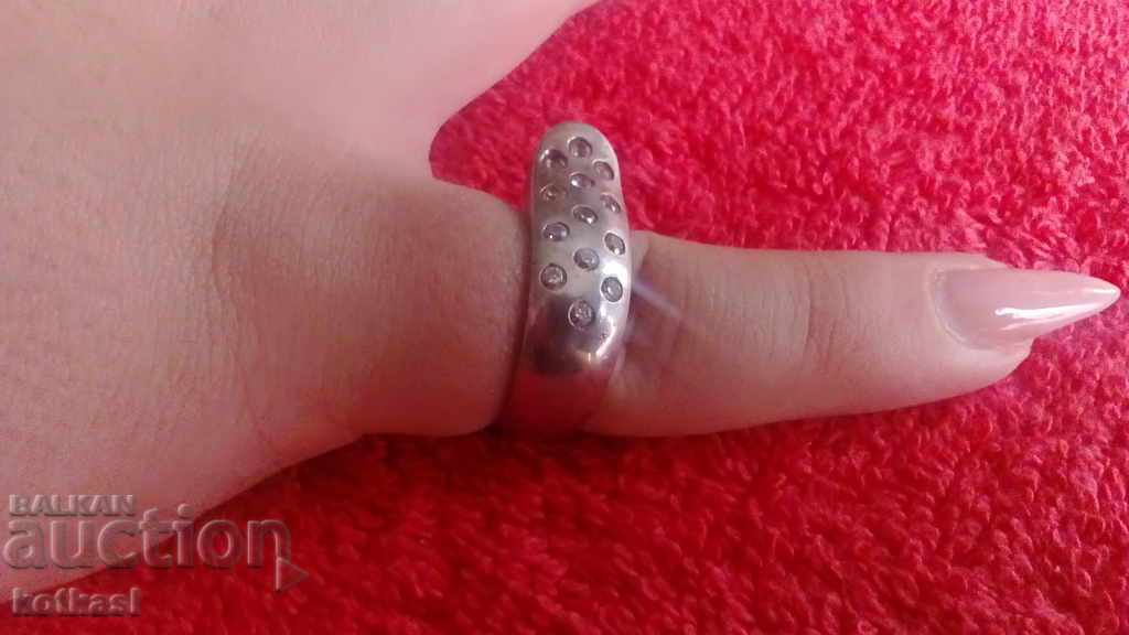 Delivery of Old silver ring 5.10 g. 925 with semi-precious stones Delivery of Old silver ring 5.10 g. 925 with semi-precious stones