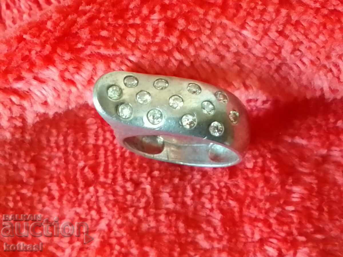 Starinό ασημένιο δαχτυλίδι 925 με ημιπολύτιμους λίθους Starinό ασημένιο δαχτυλίδι 925 με ημιπολύτιμους λίθους