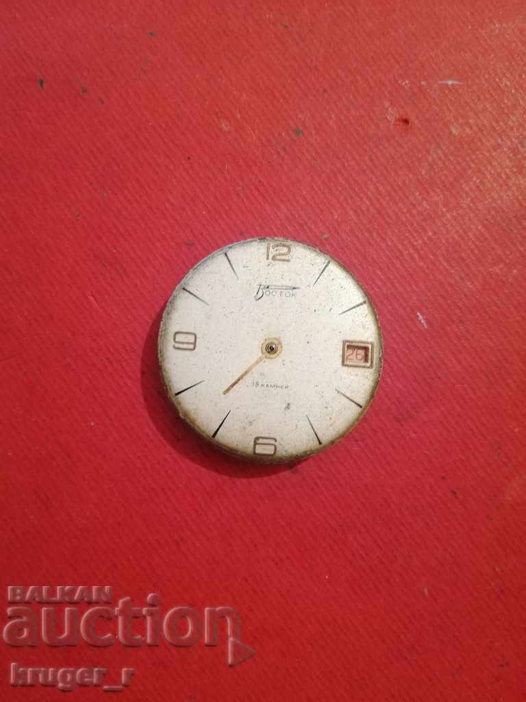 Машинка от ВОСТОК 2214 18 камъка. с цена 5.50 лв. | € 2.81 Машинка от ВОСТОК 2214 18 камъка. с цена 5.50 лв. | € 2.81