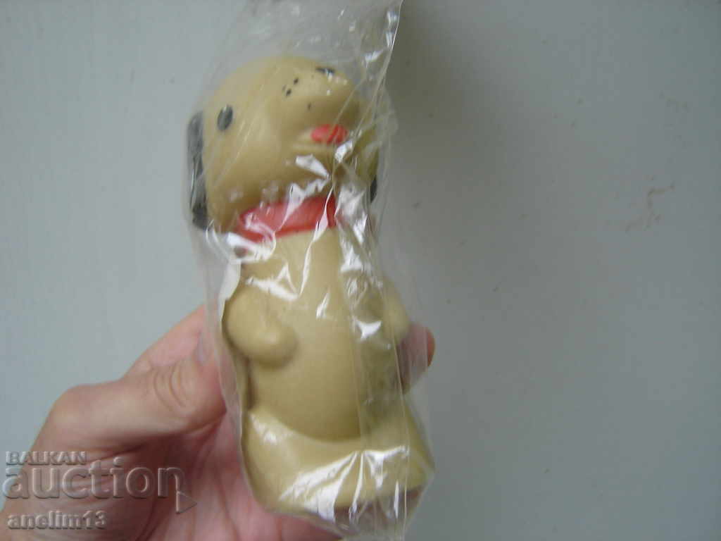 Delivery of SOC RUBBER TOY NEW WITH PACKAGING PP HEALTH AND LABEL 1988 Delivery of SOC RUBBER TOY NEW WITH PACKAGING PP HEALTH AND LABEL 1988