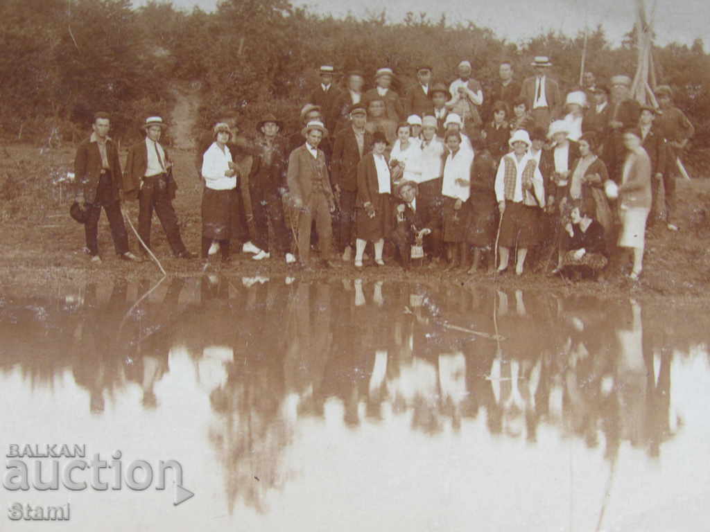 An old photo from the 1920s with price 8.00 BGN | € 4.09 An old photo from the 1920s with price 8.00 BGN | € 4.09