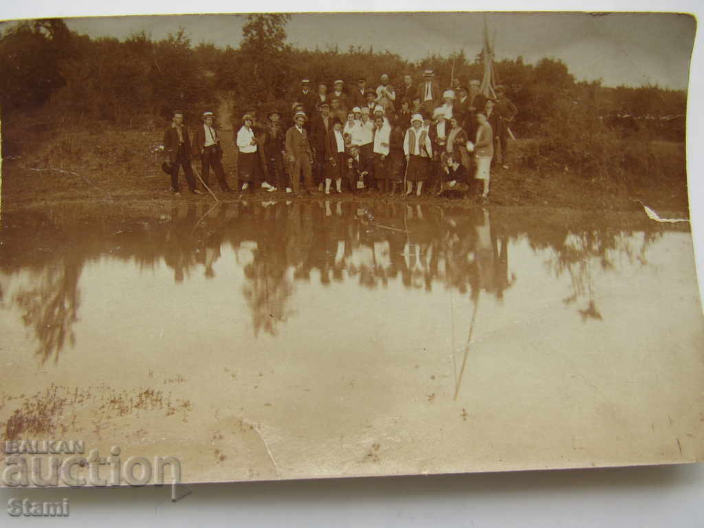 Auction An old photo from the 1920s Auction An old photo from the 1920s