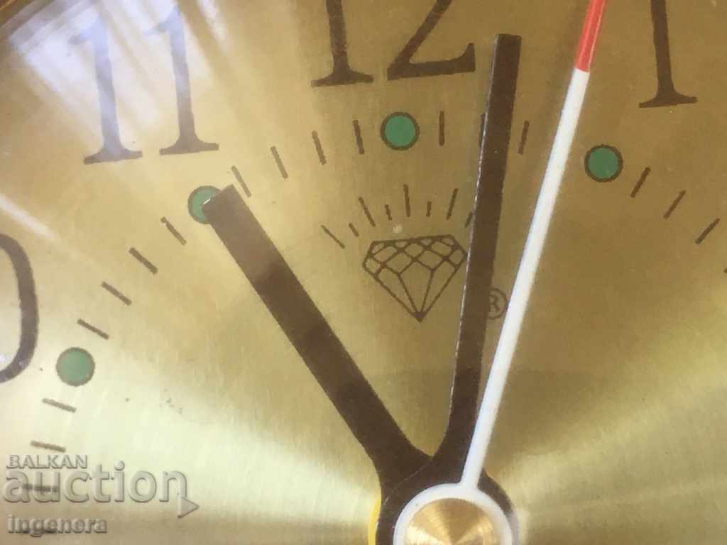 Delivery of TABLE CLOCK WITH MISSING PARTS NOT WORKING
