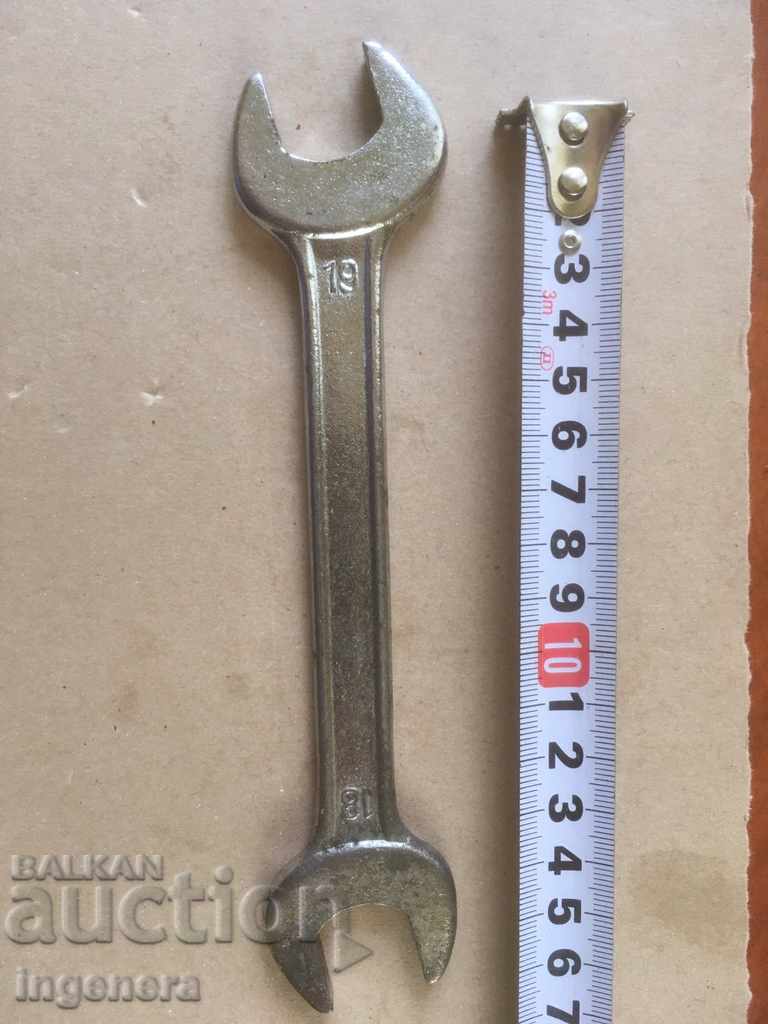 BRANDED WRENCH TOOL-18/19 FORGED - 5