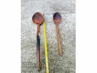 Linguri vechi de lemn