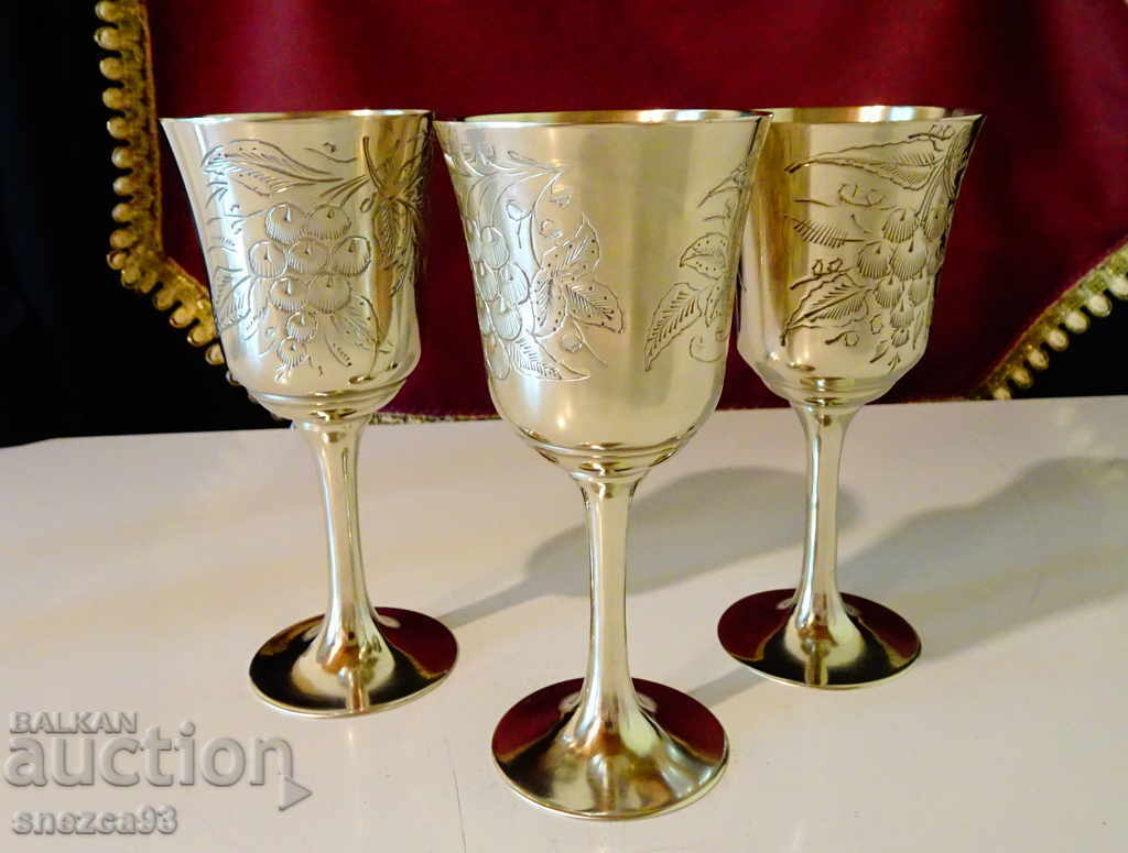 Auction Bronze wine cups, vines and grapes Auction Bronze wine cups, vines and grapes