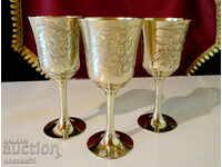 Английски чаши с лози и грозде,никелово сребро.