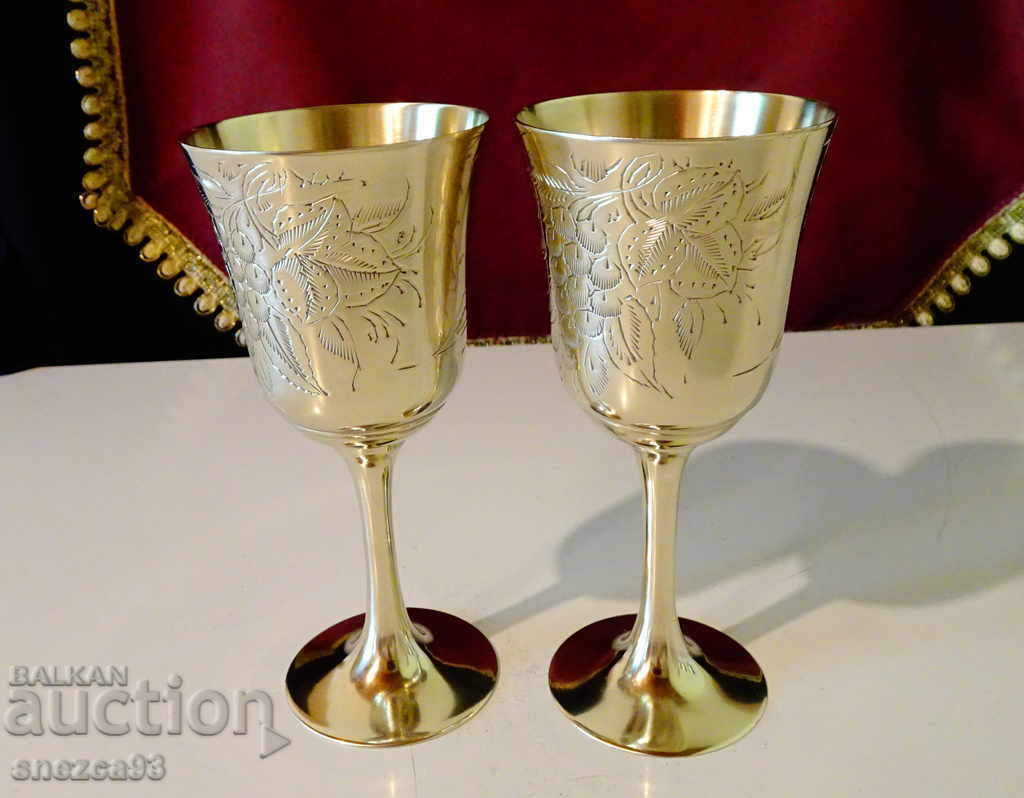 Bronze wine glasses, embossed vines with grapes with price 118.00 BGN | € 60.33 Bronze wine glasses, embossed vines with grapes with price 118.00 BGN | € 60.33