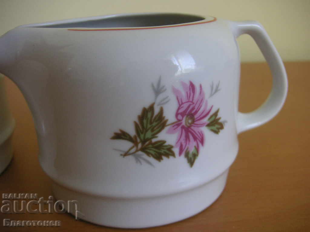 Auction Porcelain sugar marshmallow Auction Porcelain sugar marshmallow