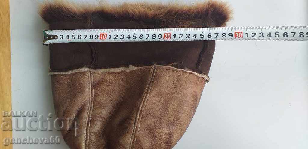 Auction Elegant leather hat Auction Elegant leather hat