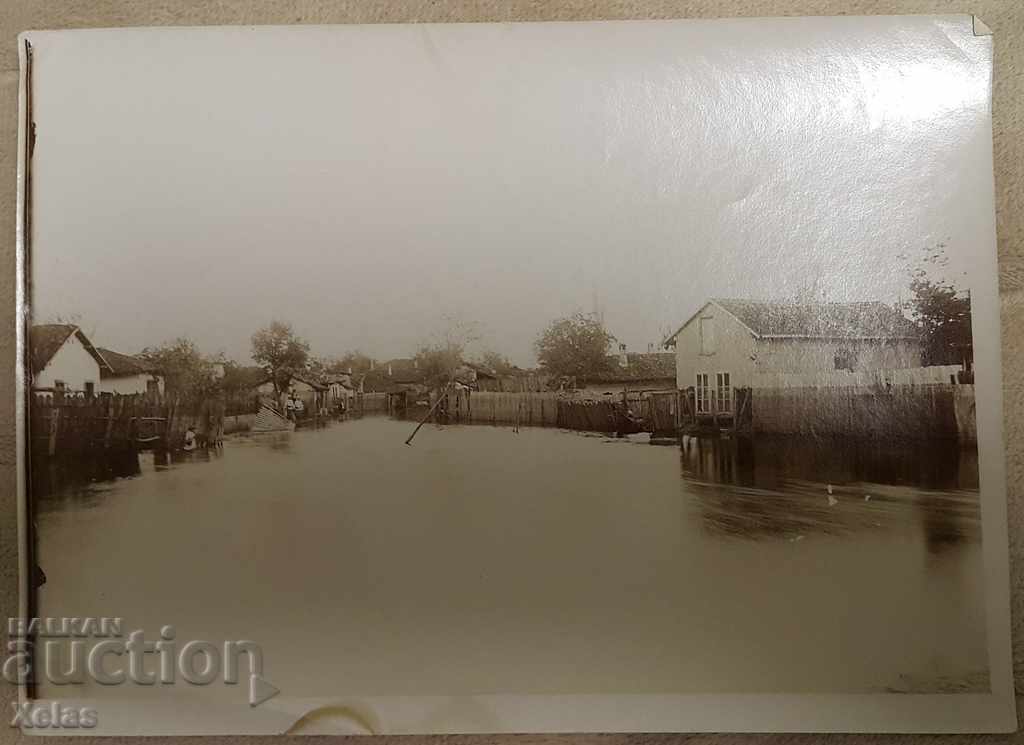 Μια παλιά σπάνια φωτογραφία; Βιντίν; πλημμύρα 1890-1900