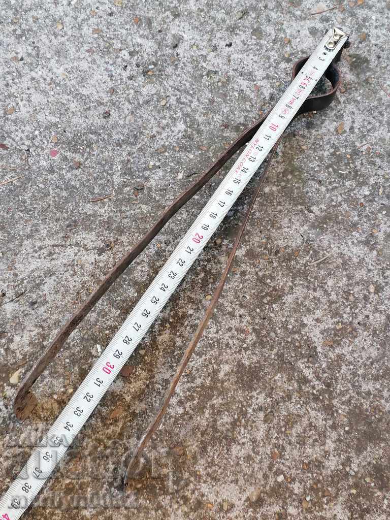 Δημοπρασία Παλιά λαβίδες, το πόκερ, σφυρήλατο σίδερο Δημοπρασία Παλιά λαβίδες, το πόκερ, σφυρήλατο σίδερο