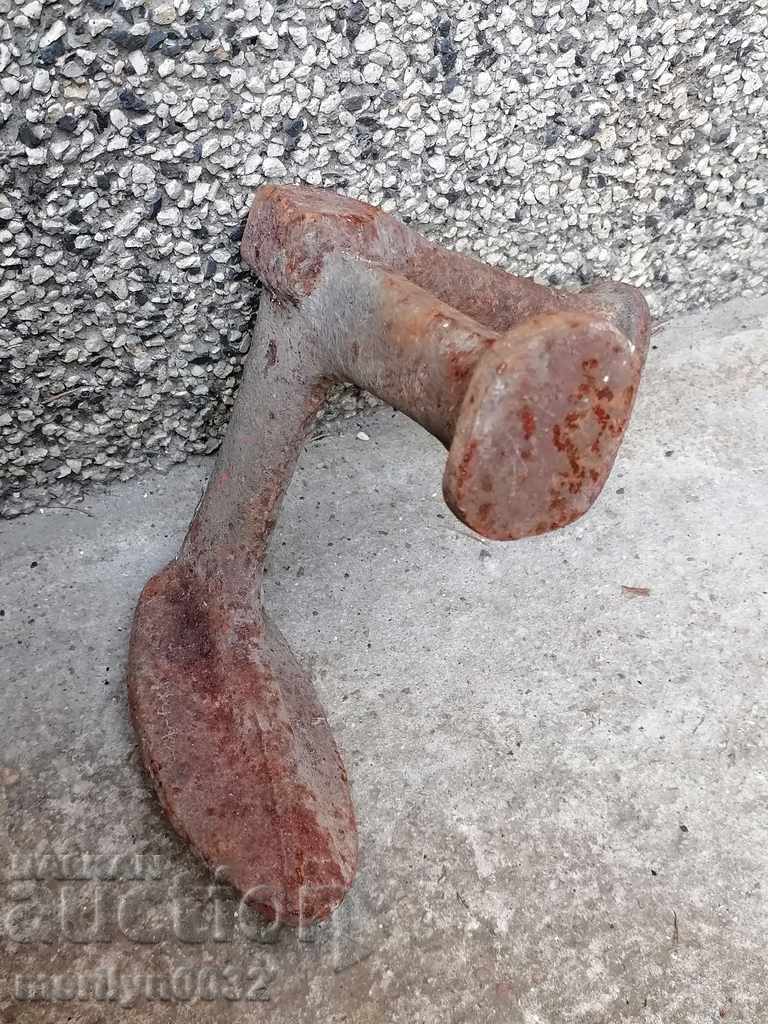 Old shoemaker anvil, wrought iron - 6 Old shoemaker anvil, wrought iron - 6