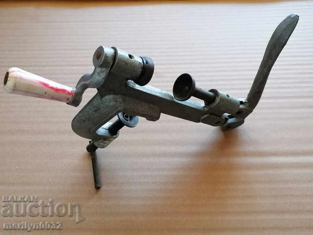 Filler for hunting cartridges with price 38.00 BGN | € 19.43 Filler for hunting cartridges with price 38.00 BGN | € 19.43