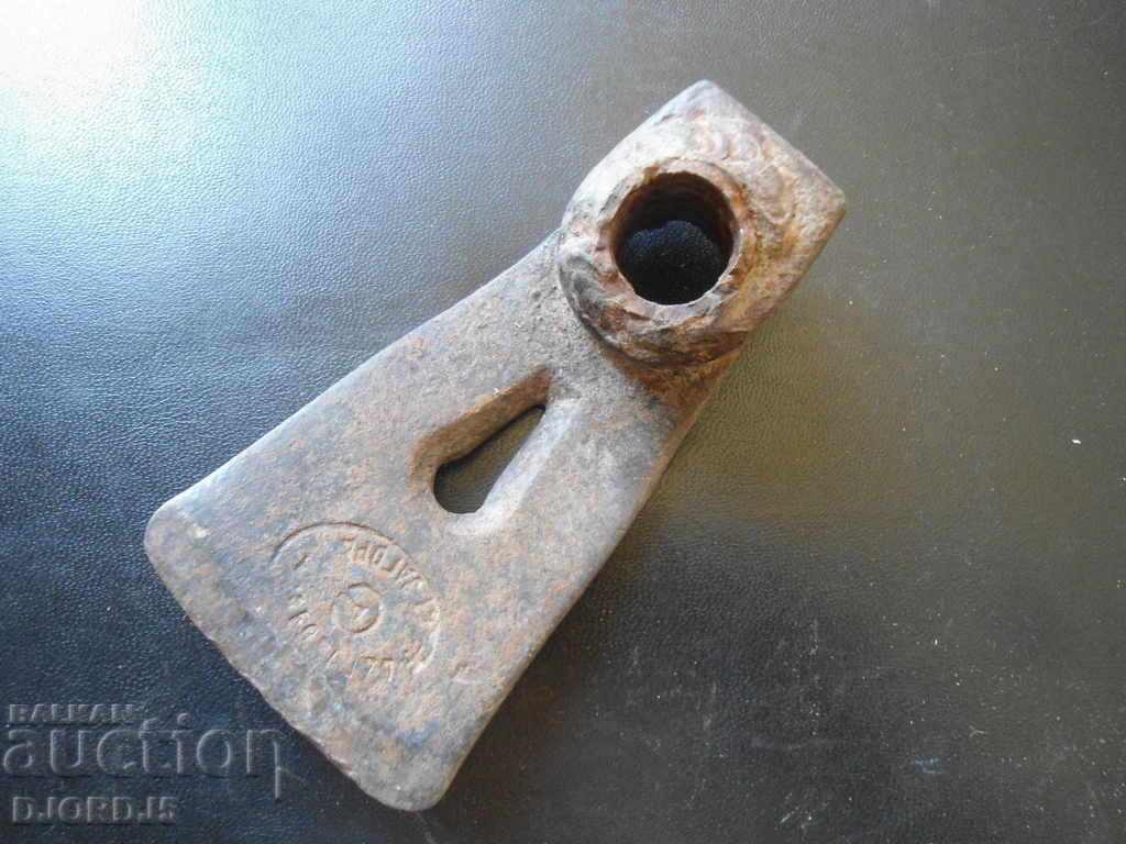 Auction  Old tesla, marking