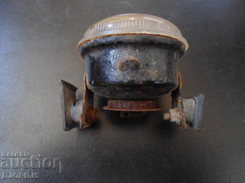Old lighting fixture, headlight with price 3.00 BGN | € 1.53 Old lighting fixture, headlight with price 3.00 BGN | € 1.53