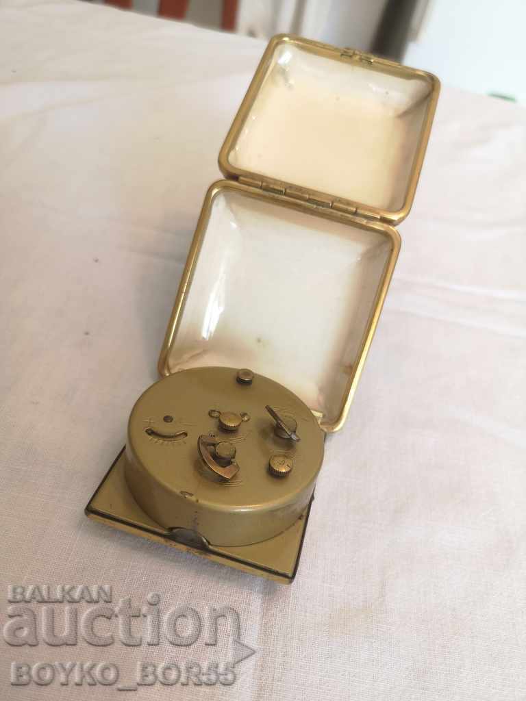 Alarm Clock Passenger Desktop from the 70s of the 20th century with price 49.00 BGN | € 25.05 Alarm Clock Passenger Desktop from the 70s of the 20th century with price 49.00 BGN | € 25.05