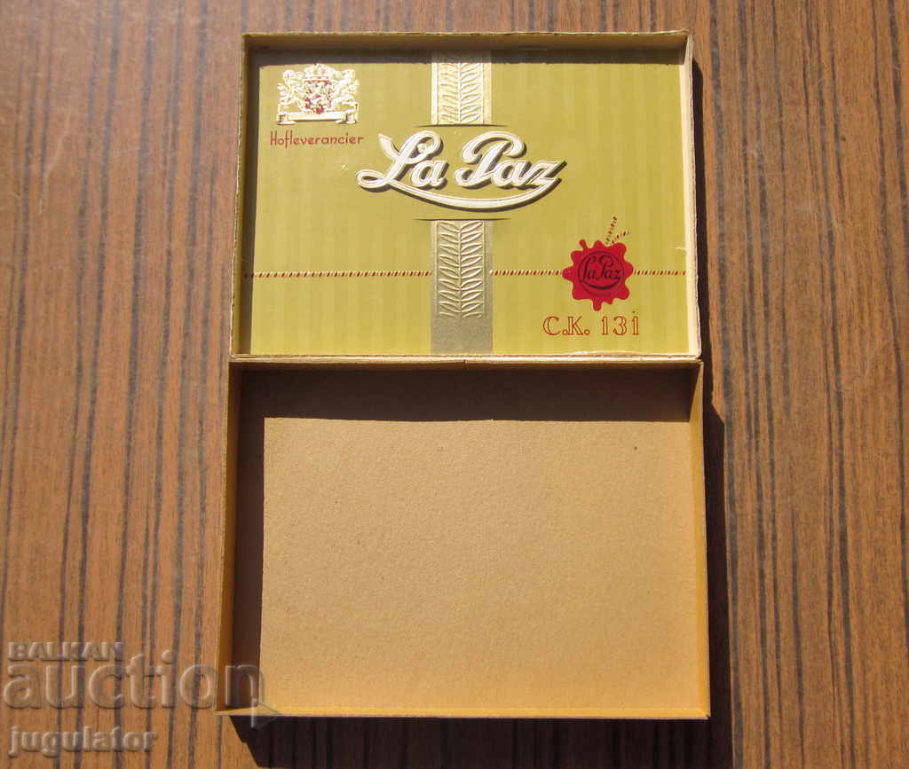 Delivery of empty German box of old German La Paz cigarettes Delivery of empty German box of old German La Paz cigarettes