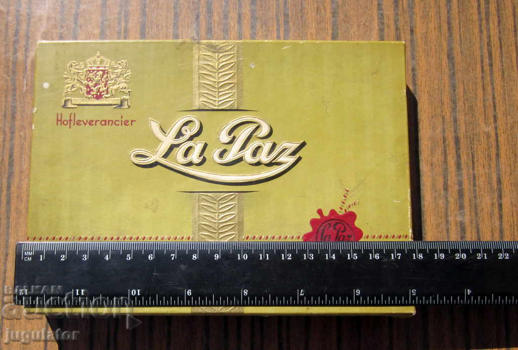 empty German box of old German La Paz cigarettes - 5 empty German box of old German La Paz cigarettes - 5