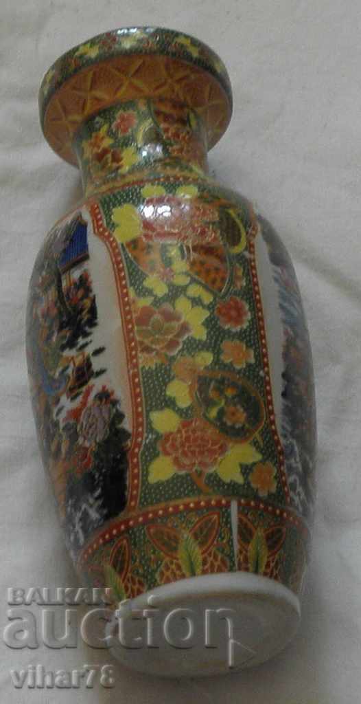 ΜΙΚΡΟ ΚΙΝΕΖΙΚΟ ΒΑΖΟ - 6