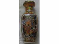 МАЛКА КИТАЙСКА ВАЗА