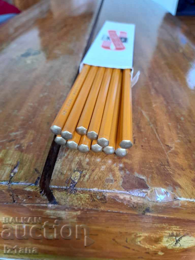 Delivery of Old pencils KOH I NOOR 2H