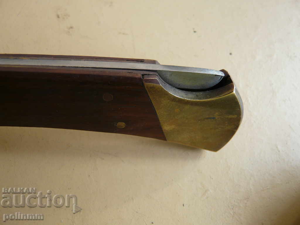 Auction Massive folding knife - 13 Auction Massive folding knife - 13