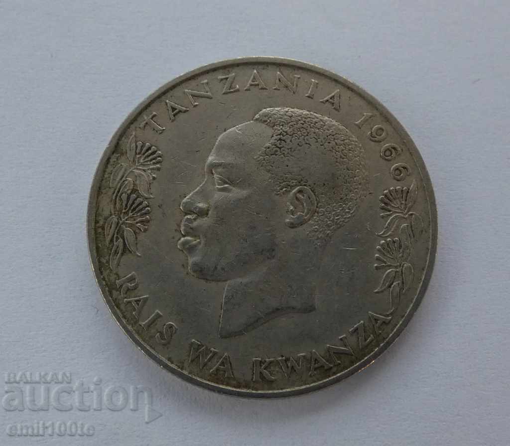 Delivery of 1 shilling 1966 Tanzania Delivery of 1 shilling 1966 Tanzania