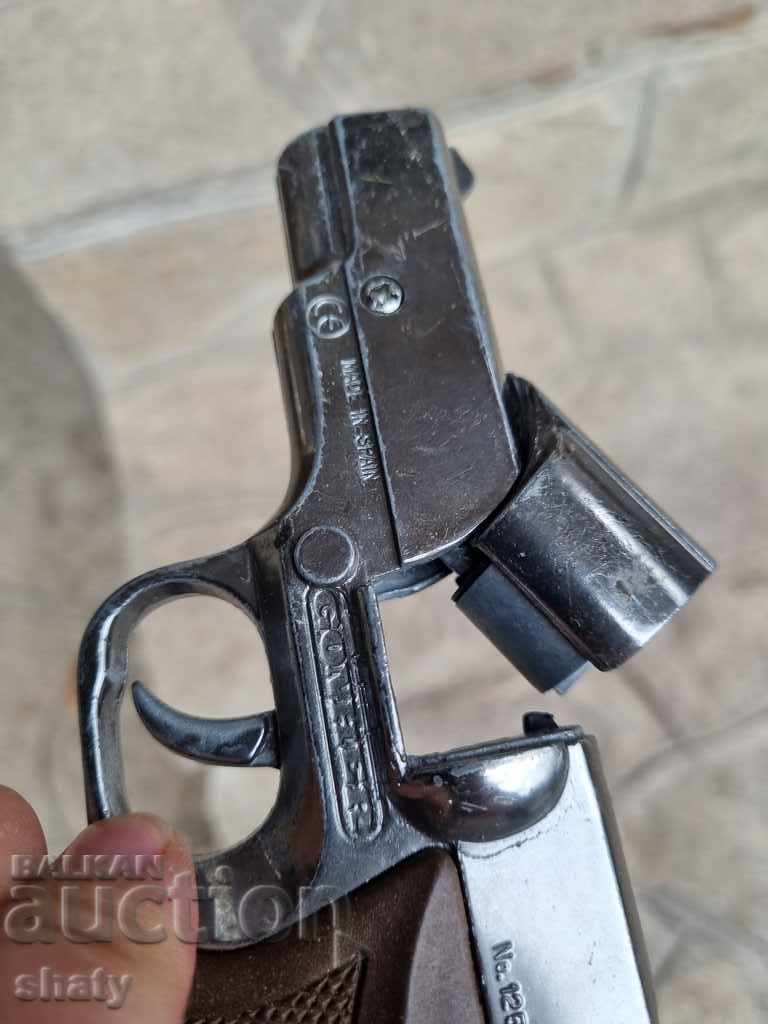 Livrarea Pistolul. Revolver. Livrarea Pistolul. Revolver.