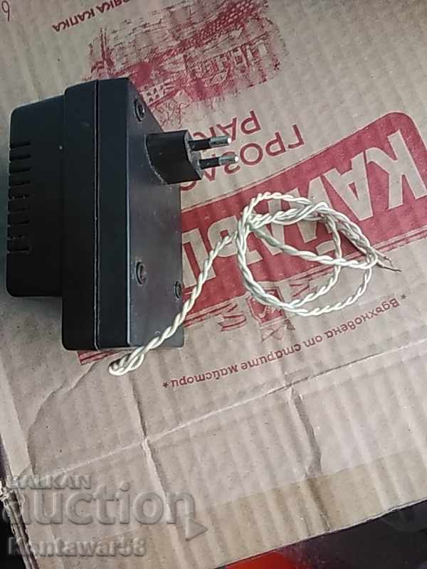 Adjustable stabilized rectifier 1 A. - working. with price 5.00 BGN | € 2.56 Adjustable stabilized rectifier 1 A. - working. with price 5.00 BGN | € 2.56