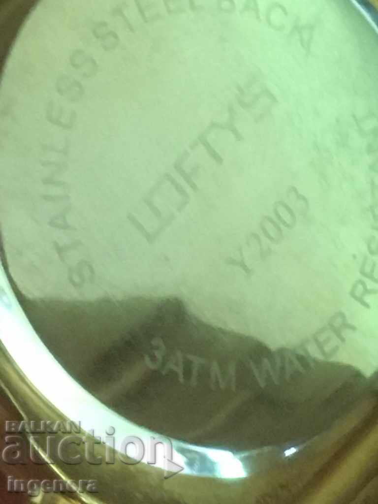 WATCH ELECTRONIC FLAWLESS ALMOST NEW WORKS EXACTLY GOLDEN - 6 WATCH ELECTRONIC FLAWLESS ALMOST NEW WORKS EXACTLY GOLDEN - 6