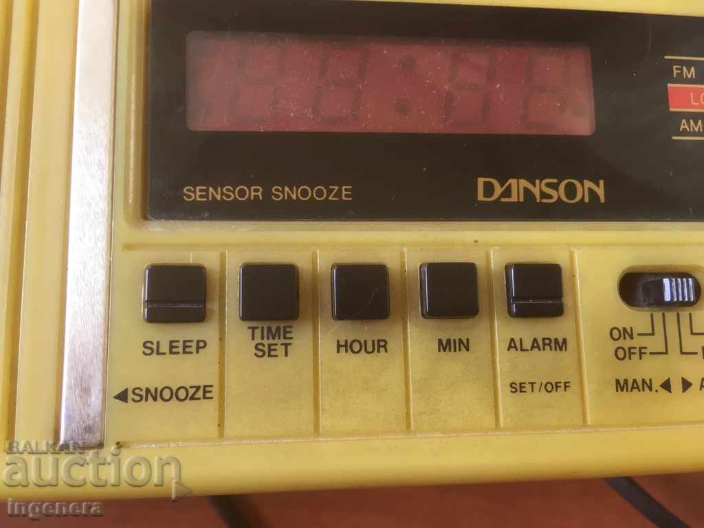 Auction RADIO WORKS FOR BUILT-IN ALARM Auction RADIO WORKS FOR BUILT-IN ALARM