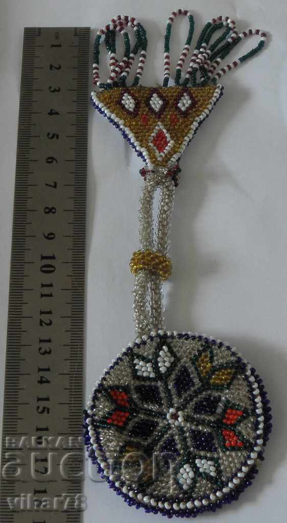 Παράδοση Κιουστέκι για ρολόι τσέπης με χάντρες Παράδοση Κιουστέκι για ρολόι τσέπης με χάντρες